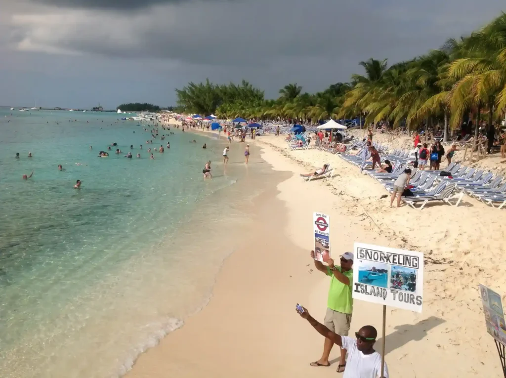 Cruiser's Paradise: Exploring the Idyllic Beaches of Turks and Caicos