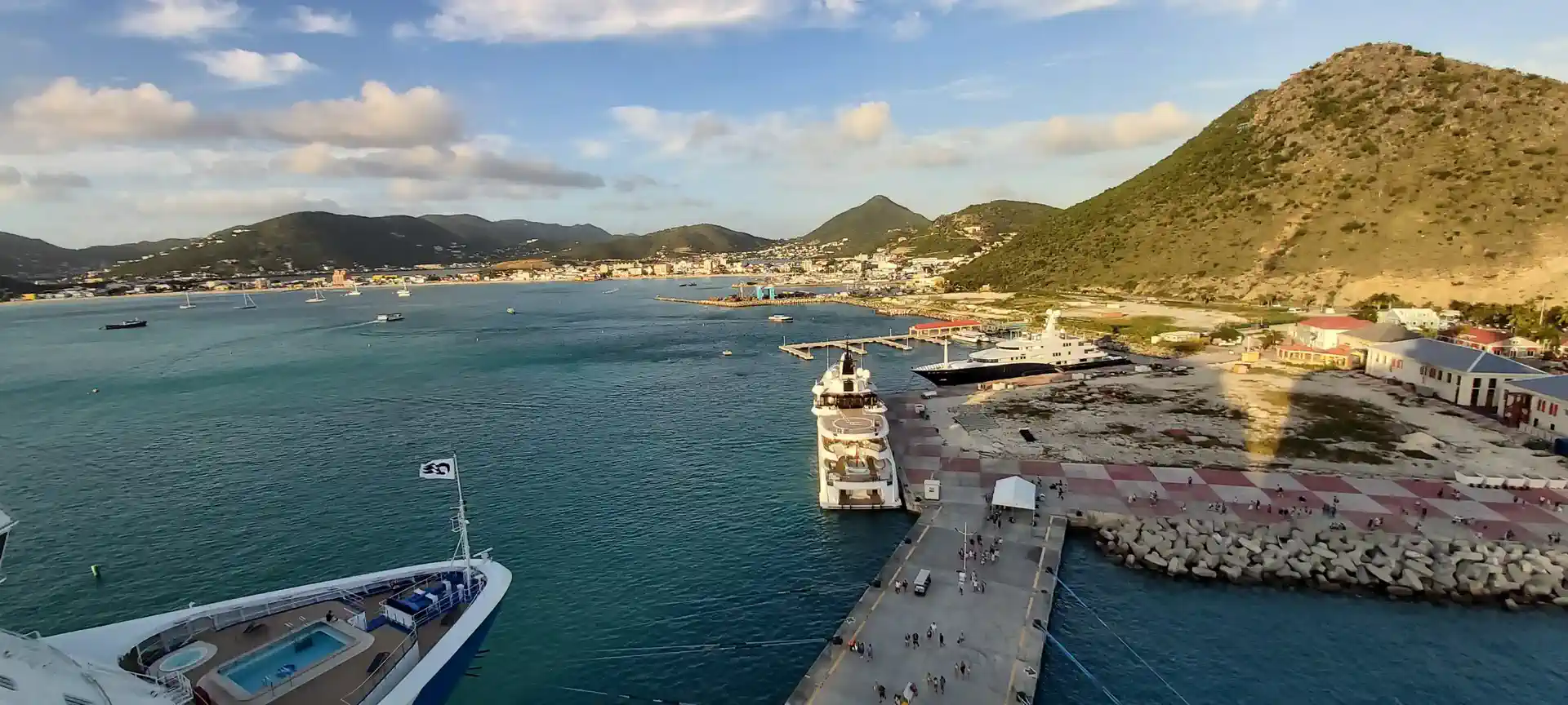 Read more about the article Cruising to St. Maarten: A Tropical Escape on the High Seas