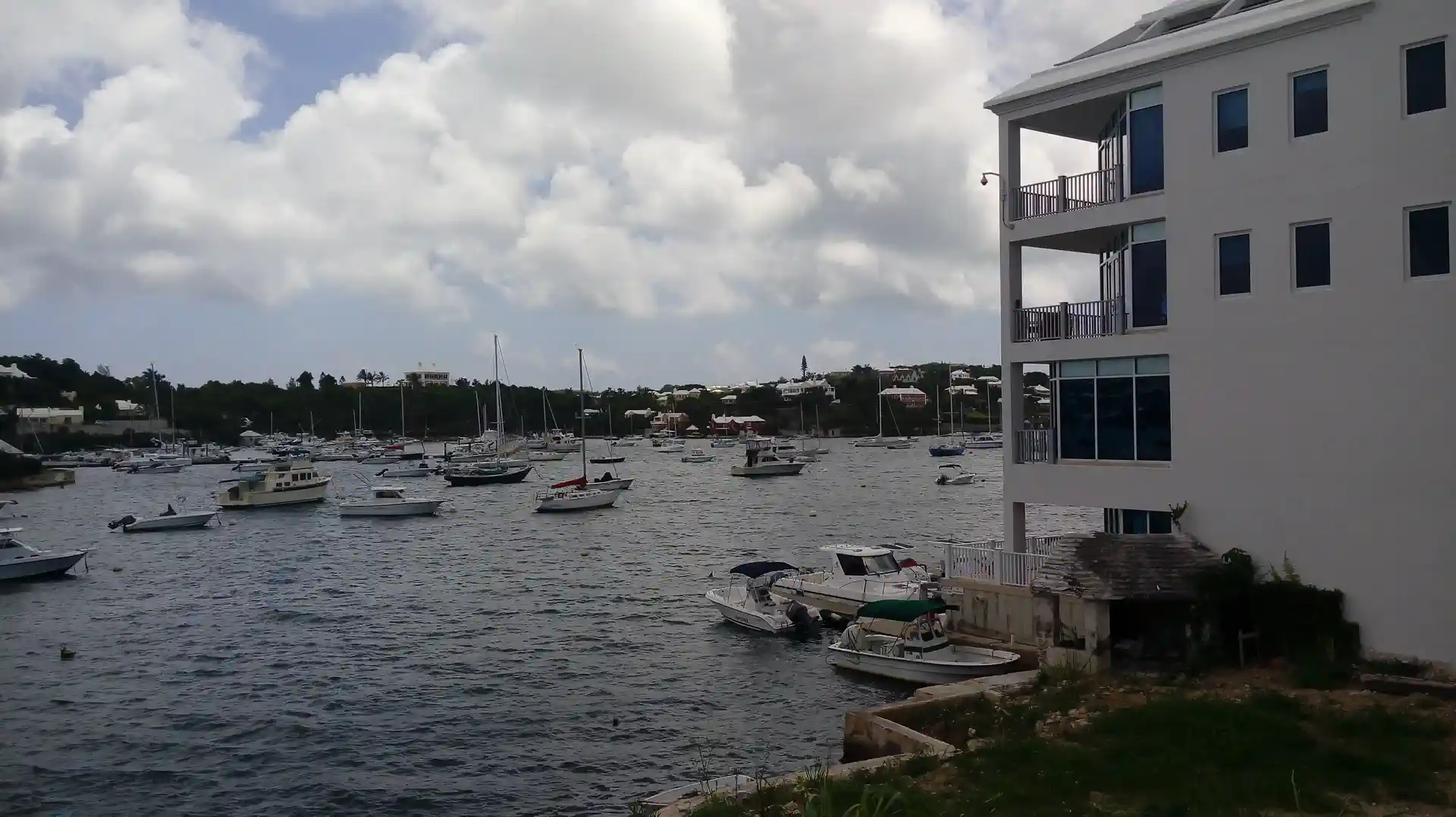 You are currently viewing How to Cruise from Boston to Bermuda with Sea Breezes and Pink Sands